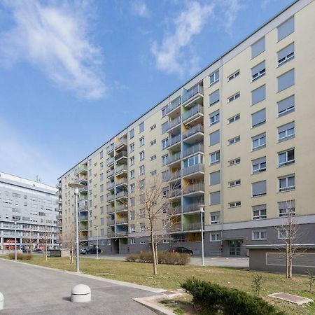 Cute And Sunny Studio In Zagreb With Balcony & Free Parking Εξωτερικό φωτογραφία