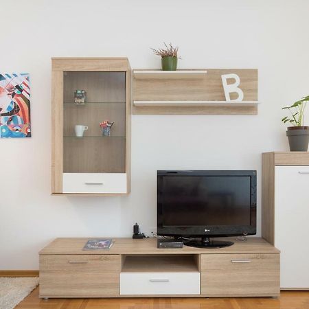 Cute And Sunny Studio In Zagreb With Balcony & Free Parking Εξωτερικό φωτογραφία