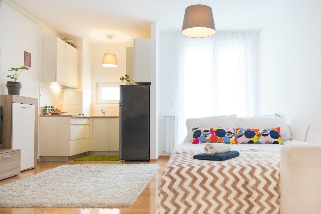 Cute And Sunny Studio In Zagreb With Balcony & Free Parking Εξωτερικό φωτογραφία